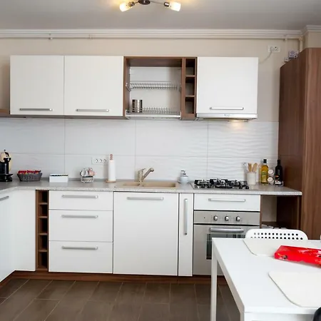 Mathe Apartment *
