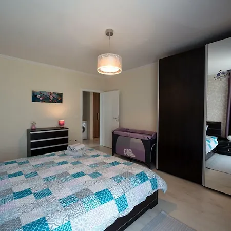 Mathe Apartment *